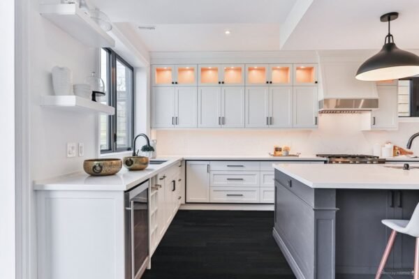 Lauzon Collection Engineered Hardwood Drama Ultra-Matte 5-3/16" - 7/16" - Image 3