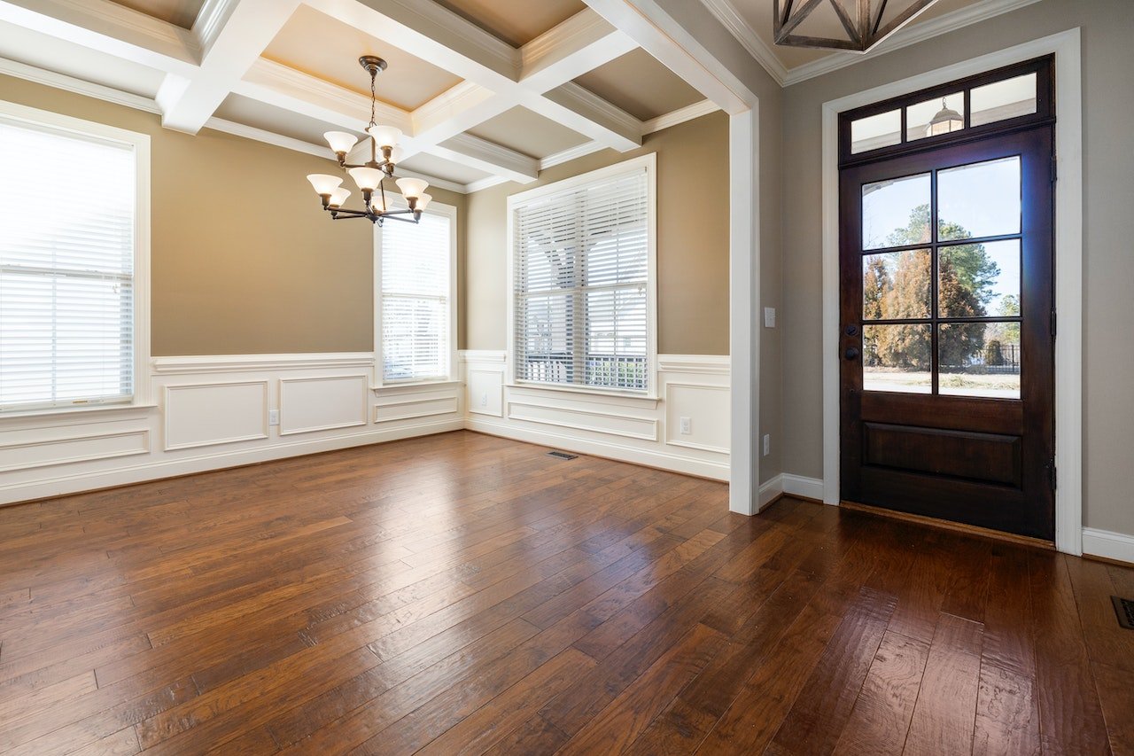 Read more about the article The Benefits of Hardwood Flooring: Beautifying Your Space with Canadian Flooring