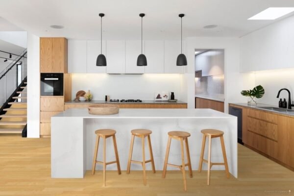 Lauzon Collection Engineered Hardwood Savoy Semi Gloss 3-1/4" - 7/16" - Image 2