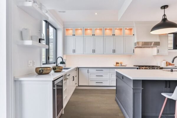 Lauzon Collection Engineered Hardwood Avenue Ultra-Matte 5-3/16" - 7/16" - Image 3
