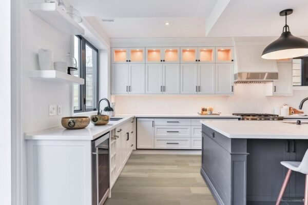 Lauzon Collection Engineered Hardwood Crema Ultra-Matte European White Oak Character 8" - 9/16" - Image 3