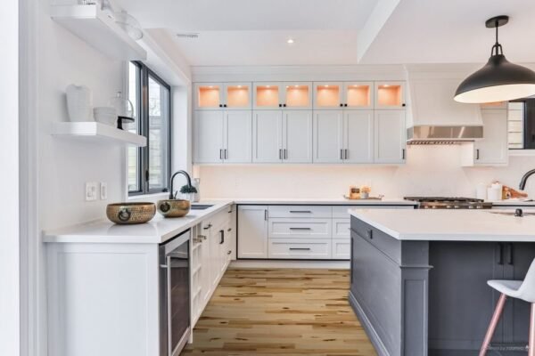Lauzon Collection Engineered Hardwood Deauville Ultra-Matte 3-1/4" - 7/16" - Image 3
