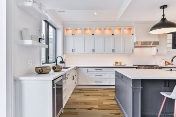 Lauzon Collection Engineered Hardwood Deauville Ultra-Matte 5-3/16" - 7/16" - Image 3