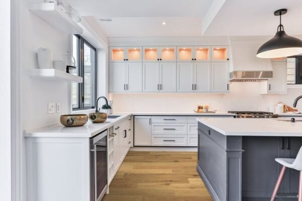 Lauzon Collection Engineered Hardwood Napa Ultra-Matte European White Oak Character 8" - 19/32" - Image 3