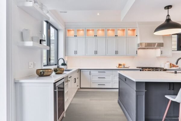 Lauzon Collection Engineered Hardwood Plaza Ultra-Matte 5-3/16" - 7/16" - Image 3