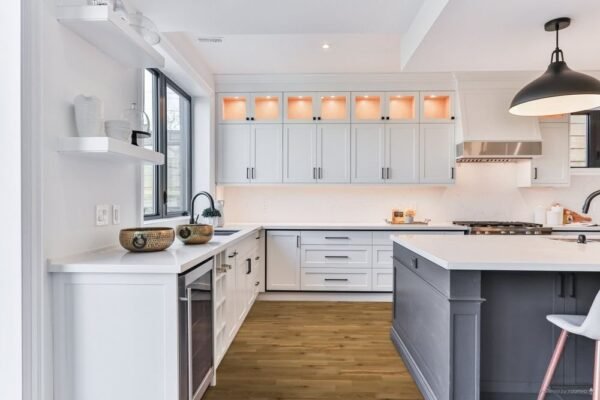 Lauzon Collection Engineered Hardwood Rivoli Ultra-Matte 5-3/16" - 7/16" - Image 3